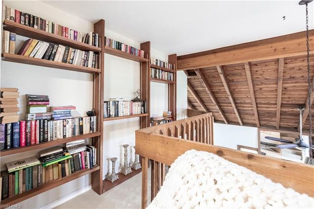 183 Old Tamiami TRL, Naples, FL 34110