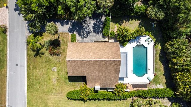 183 Old Tamiami TRL, Naples, FL 34110