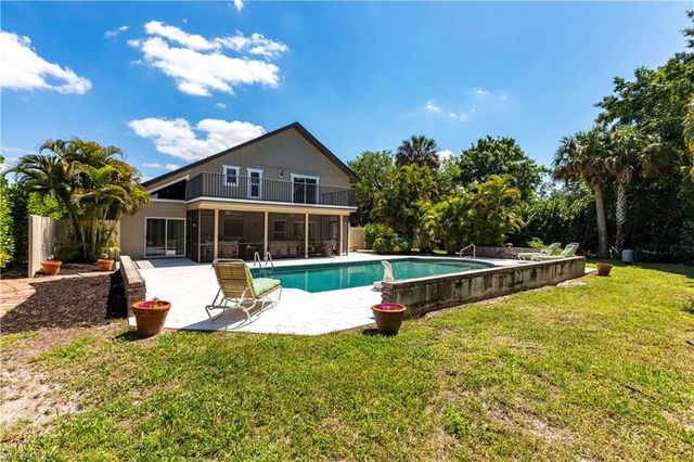 183 Old Tamiami TRL, Naples, FL 34110