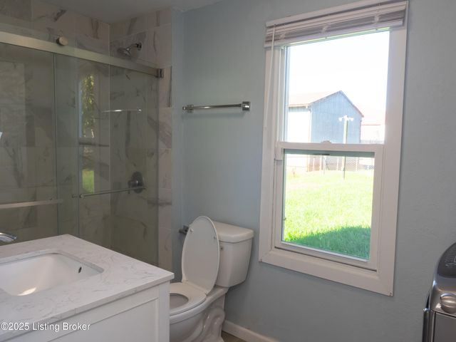 2021 Appleton Ln, Louisville, KY 40216