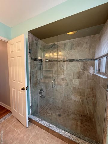 5561 Mansfield Avenue, Sterling Heights, MI 48310