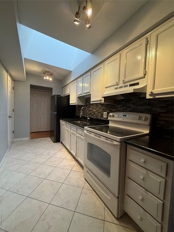 5561 Mansfield Avenue, Sterling Heights, MI 48310