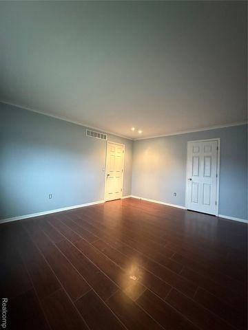 5561 Mansfield Avenue, Sterling Heights, MI 48310