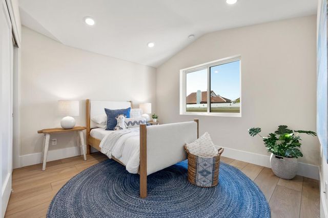 318 Chinquapin Avenue, Carlsbad, CA 92008