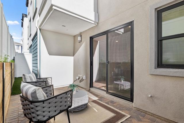 318 Chinquapin Avenue, Carlsbad, CA 92008