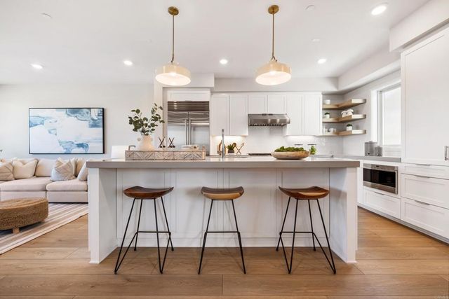 318 Chinquapin Avenue, Carlsbad, CA 92008