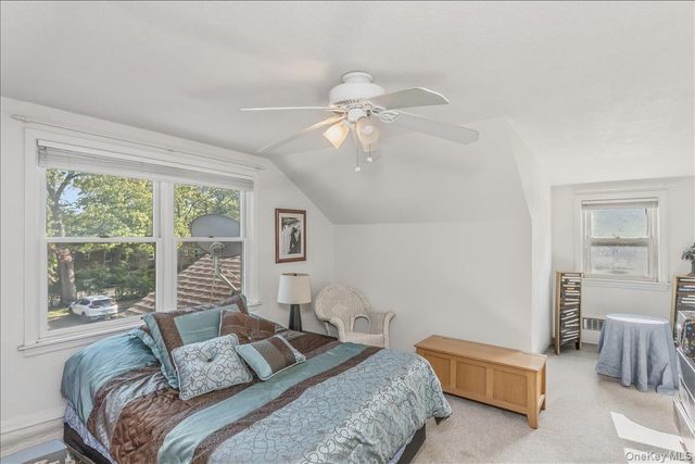 36 Roosevelt Place, Rockville Centre, NY 11570