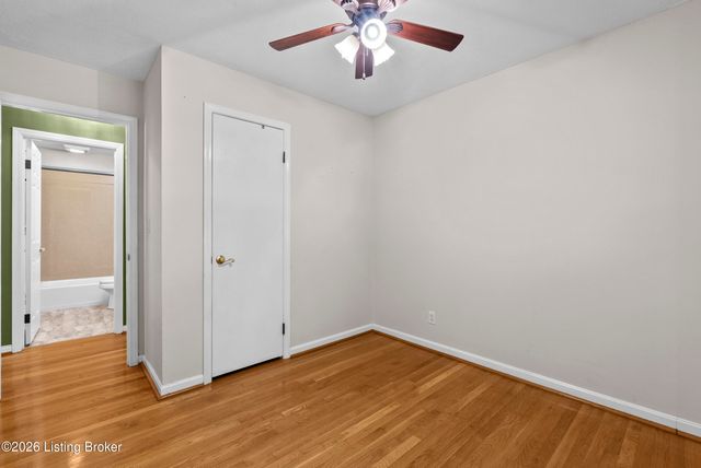 2507 Mavis Ct, Louisville, KY 40216