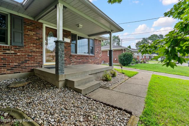 2507 Mavis Ct, Louisville, KY 40216