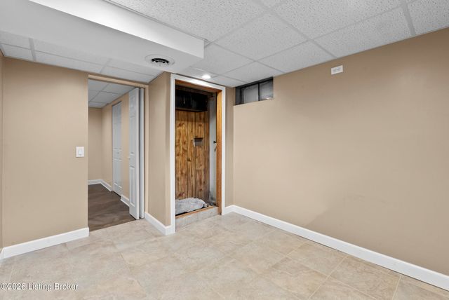 2507 Mavis Ct, Louisville, KY 40216