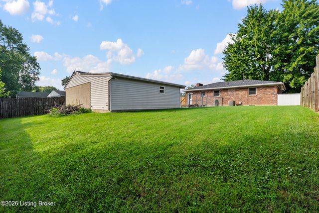 2507 Mavis Ct, Louisville, KY 40216
