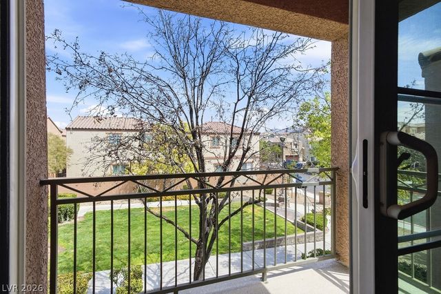 9028 Retro Court, Las Vegas, NV 89149