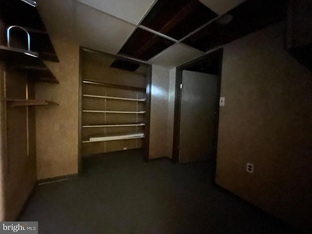 4 ROBERTSON RD, East Windsor, NJ 08520