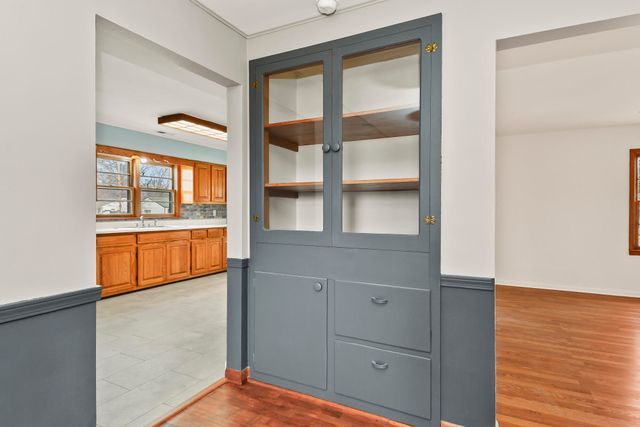 405 N Missouri Avenue, Nixa, MO 65714