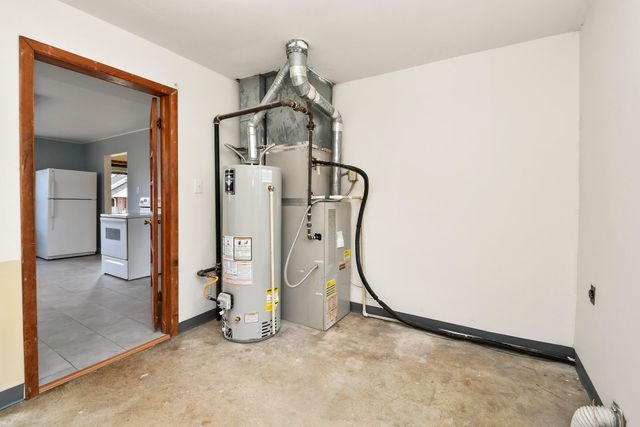 405 N Missouri Avenue, Nixa, MO 65714