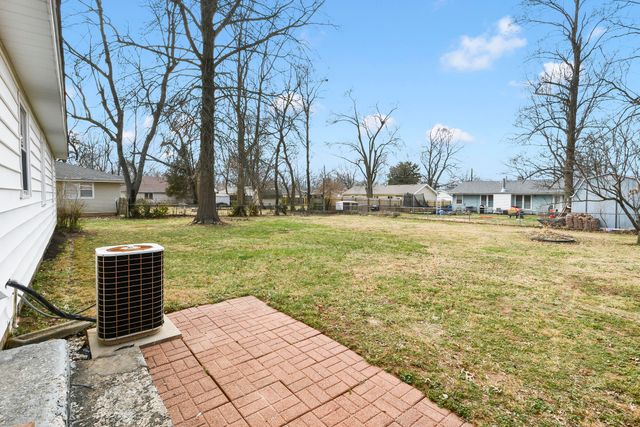 405 N Missouri Avenue, Nixa, MO 65714