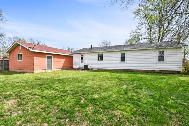 405 N Missouri Avenue, Nixa, MO 65714