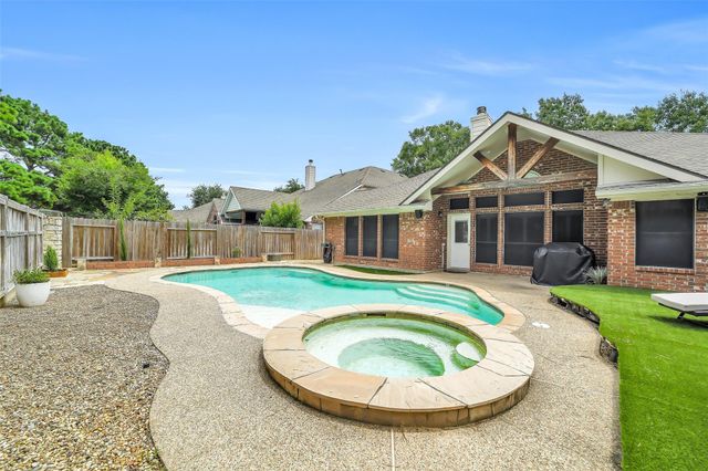 11219 Timbercreek Falls Drive, Houston, TX 77095