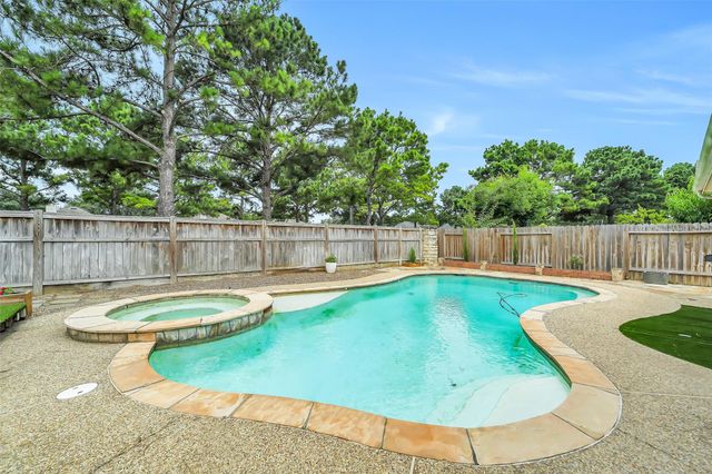 11219 Timbercreek Falls Drive, Houston, TX 77095