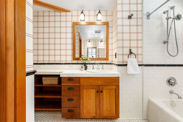 100 Bob Watson, Truckee, CA 96161