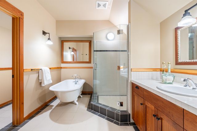 100 Bob Watson, Truckee, CA 96161