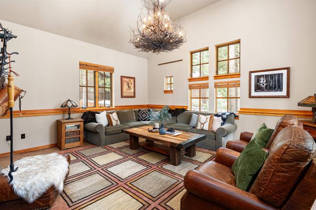 100 Bob Watson, Truckee, CA 96161