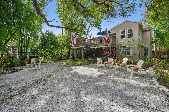 1204 E PARK CIRCLE, Tampa, FL 33604