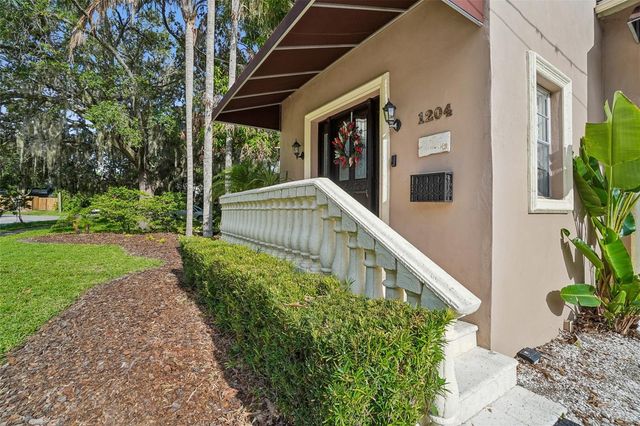 1204 E PARK CIRCLE, Tampa, FL 33604