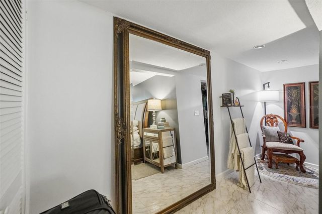 1204 E PARK CIRCLE, Tampa, FL 33604