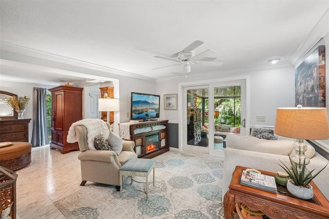 1204 E PARK CIRCLE, Tampa, FL 33604