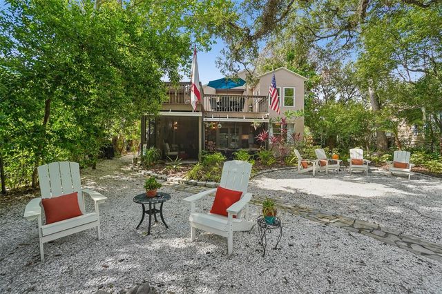 1204 E PARK CIRCLE, Tampa, FL 33604