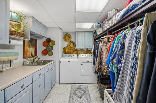 1204 E PARK CIRCLE, Tampa, FL 33604