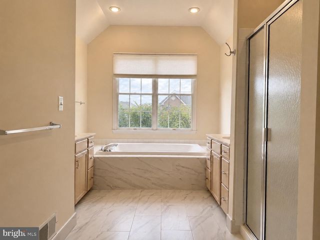 43520 LUCKETTS BRIDGE CIR, Ashburn, VA 20148