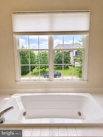 43520 LUCKETTS BRIDGE CIR, Ashburn, VA 20148