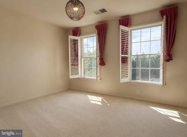 43520 LUCKETTS BRIDGE CIR, Ashburn, VA 20148