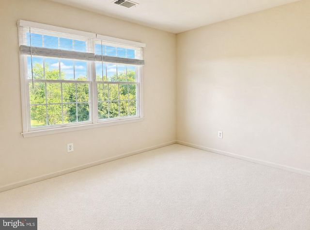 43520 LUCKETTS BRIDGE CIR, Ashburn, VA 20148