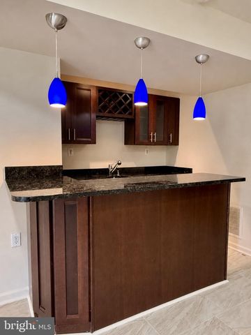 43520 LUCKETTS BRIDGE CIR, Ashburn, VA 20148