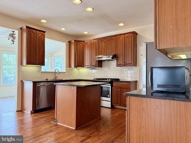 43520 LUCKETTS BRIDGE CIR, Ashburn, VA 20148