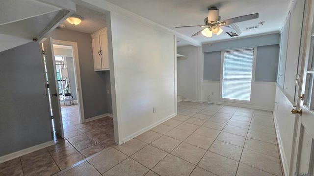 10052 Mint Dr, Baton Rouge, LA 70809