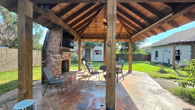 10052 Mint Dr, Baton Rouge, LA 70809