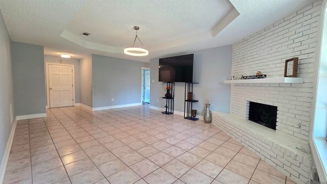 10052 Mint Dr, Baton Rouge, LA 70809