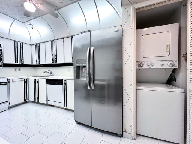 800 Cypress Grove Dr 106, Pompano Beach, FL 33069