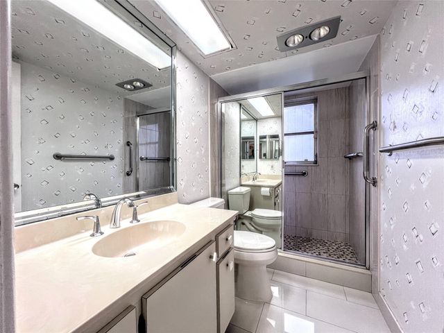 800 Cypress Grove Dr 106, Pompano Beach, FL 33069