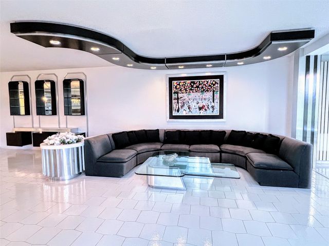 800 Cypress Grove Dr 106, Pompano Beach, FL 33069