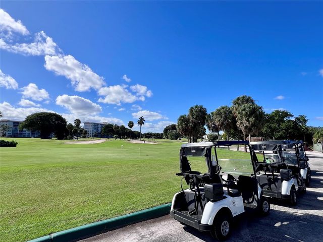 800 Cypress Grove Dr 106, Pompano Beach, FL 33069