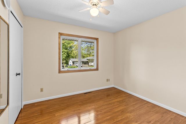4708 Laura Lane, Shoreview, MN 55126
