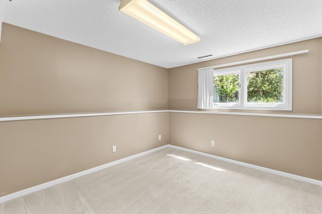 4708 Laura Lane, Shoreview, MN 55126