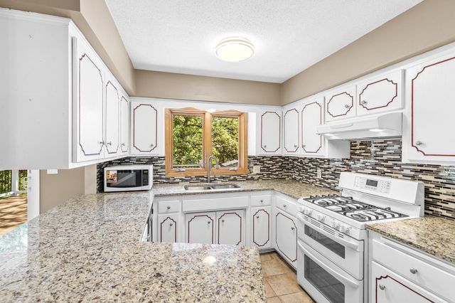 4708 Laura Lane, Shoreview, MN 55126
