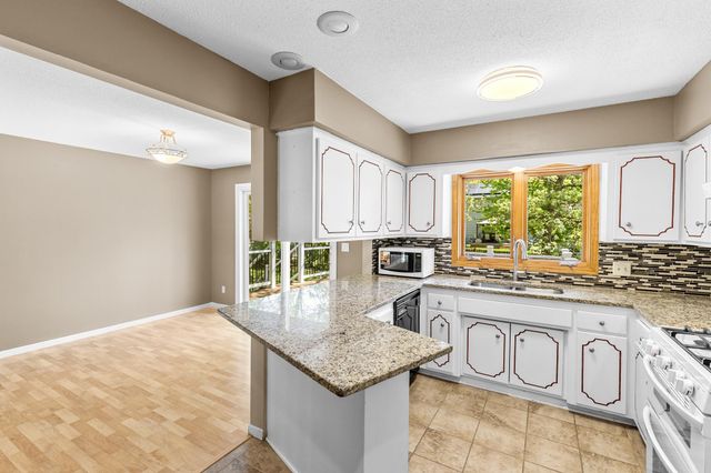 4708 Laura Lane, Shoreview, MN 55126