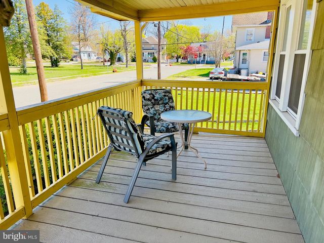 1049 E ALMOND STREET, Vineland, NJ 08360